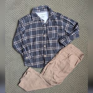 Kids Calvin Klein Jeans Navy Plaid Shirt and Khaki Pants Set. Size 4T